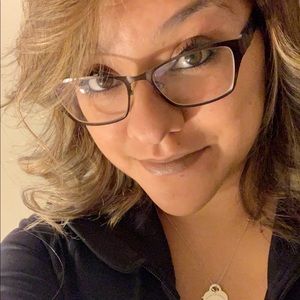 Meet your Posher, Dana